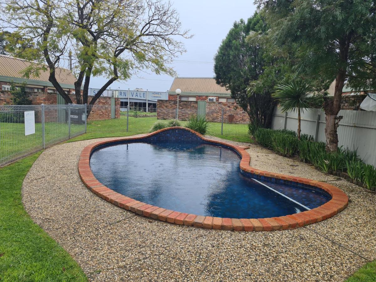 Belvoir Village Motel & Apartments Wodonga Eksteriør billede